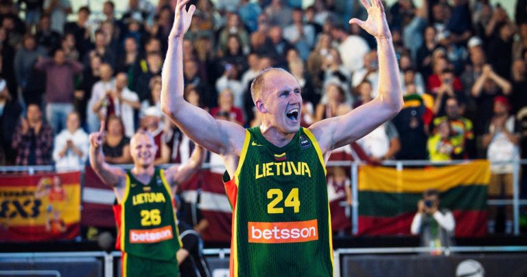 Holland és litván győzelem Dániában